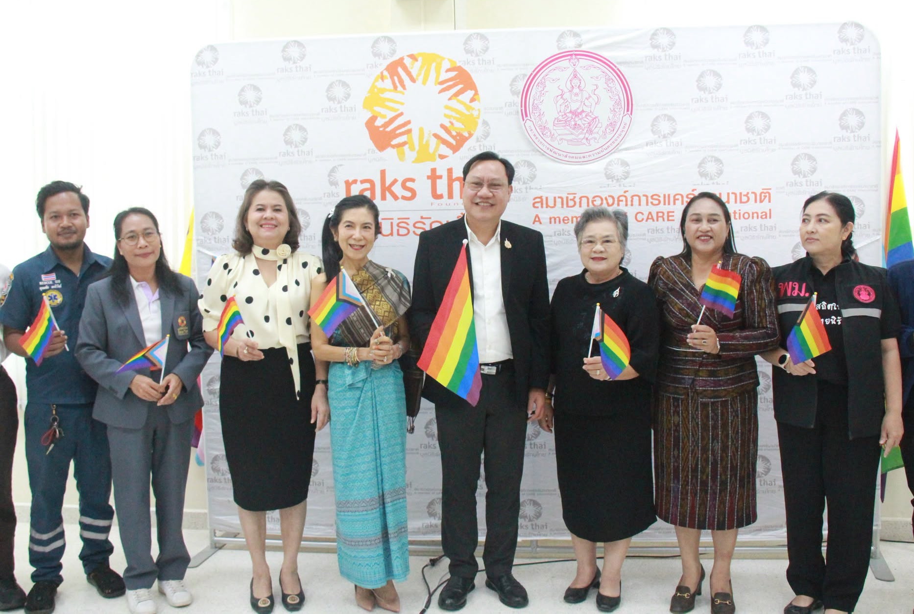 จังหวัดสุราษฎร์ธานีเชิญชวนทุกภาคส่วนร่วมงาน "SURATTHANI PRIDE 2026" ยกระดับสู่เมืองแห่งความเท่าเทียมทางเพศ พร้อมเปิดประตูต้อนรับนักท่องเที่ยวขับเคลื่อนเศรษฐกิจในพื้นที่